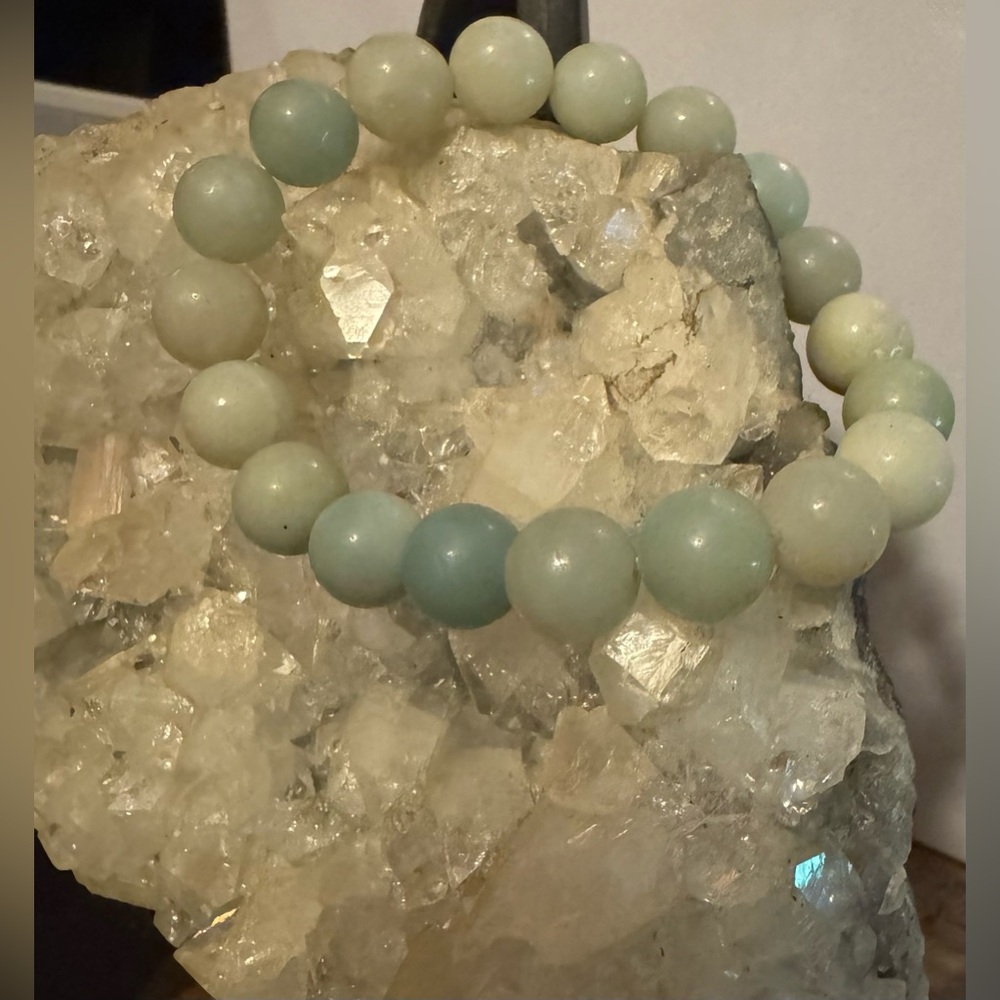Amazonite healing crystal beaded bracelet - large size